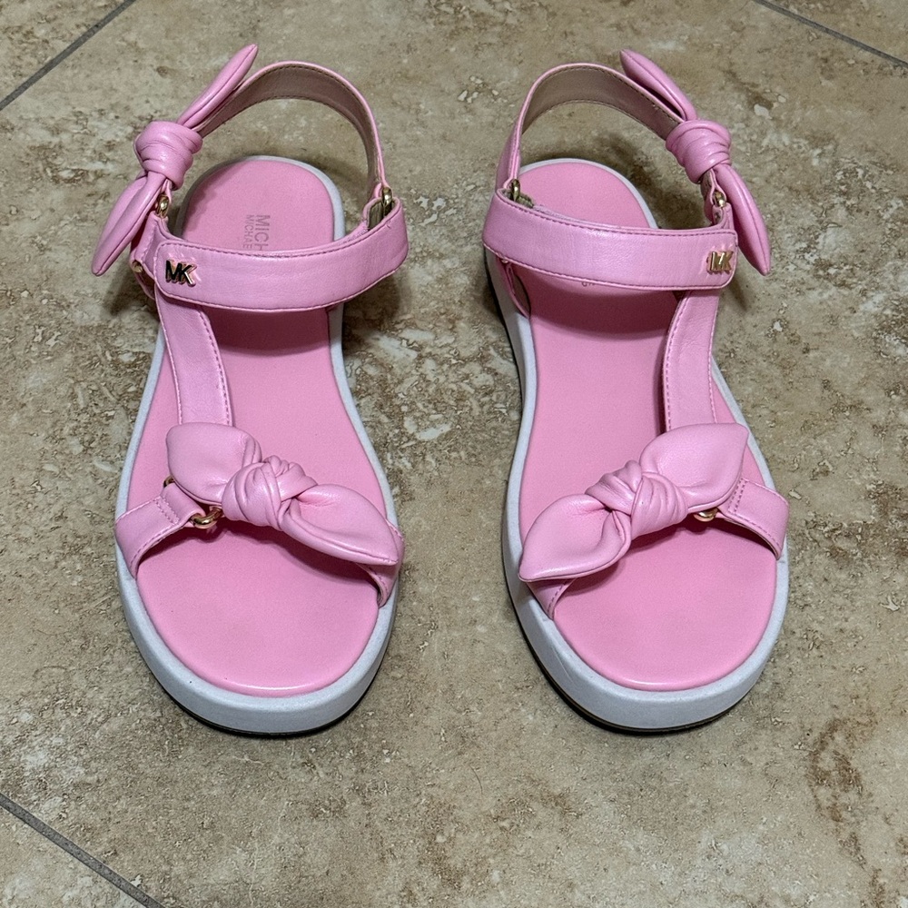 EUC Michael Kors Leather Light Pink Bow Sandals - Picture 3 of 6